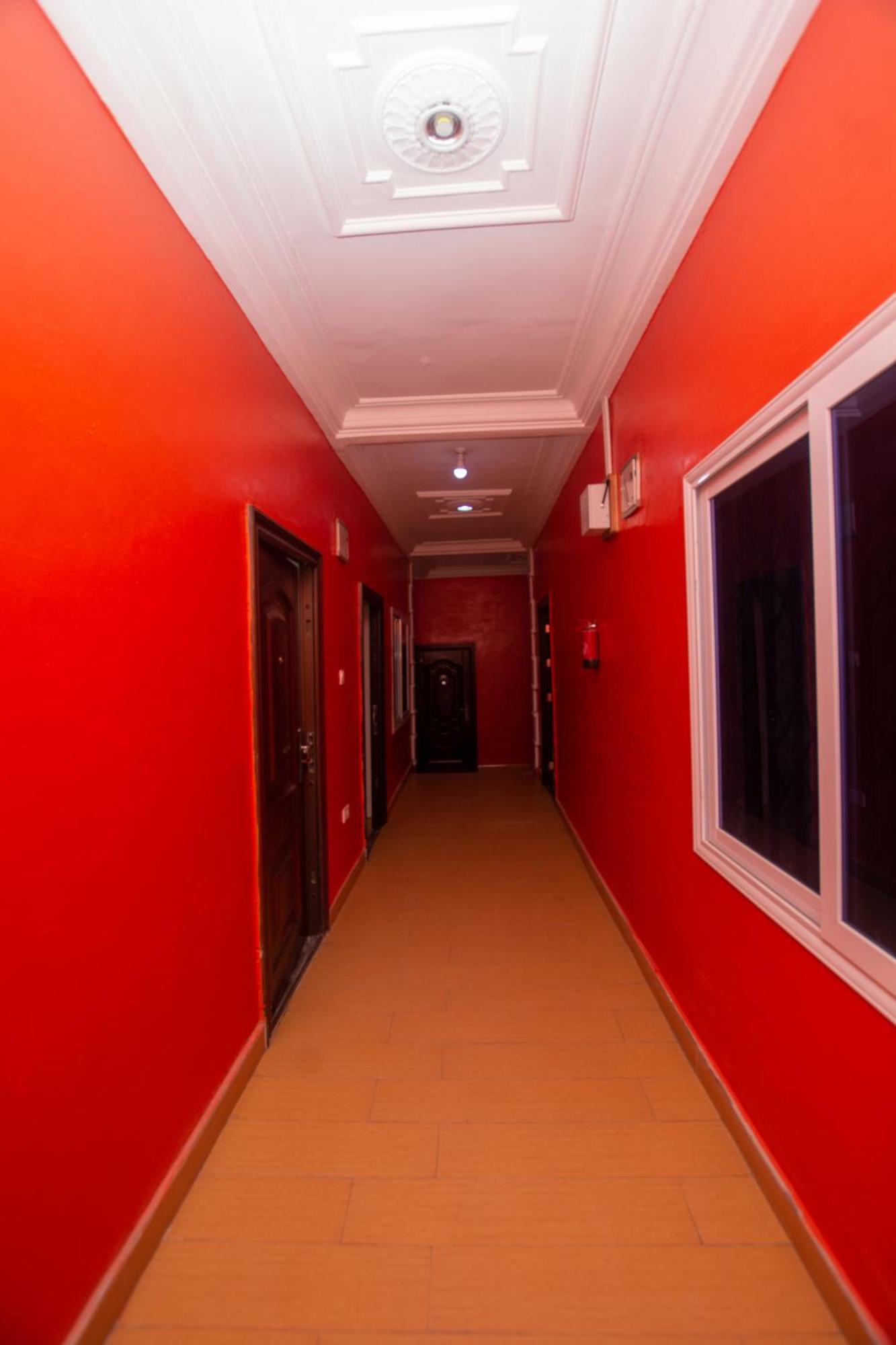 Yaa Asantewaa Inn Ejisu ภายนอก รูปภาพ